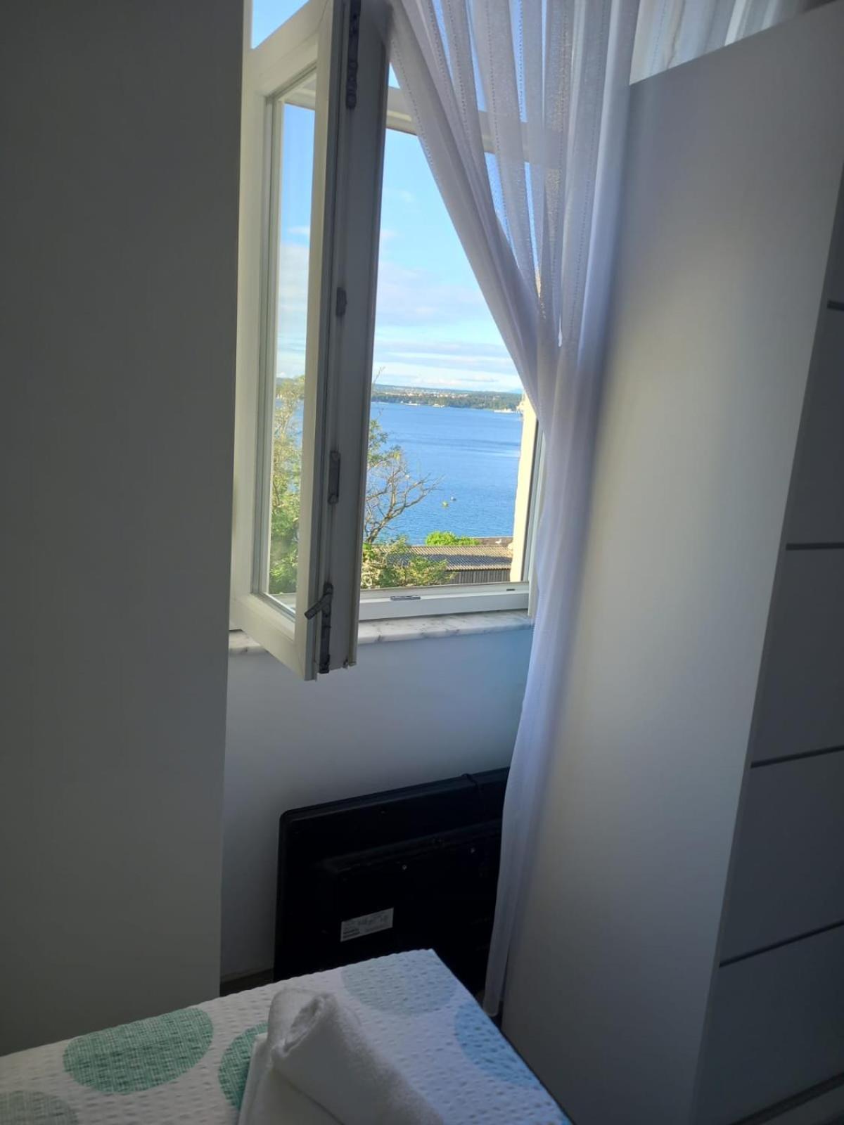 Sea View With Garage Apartment